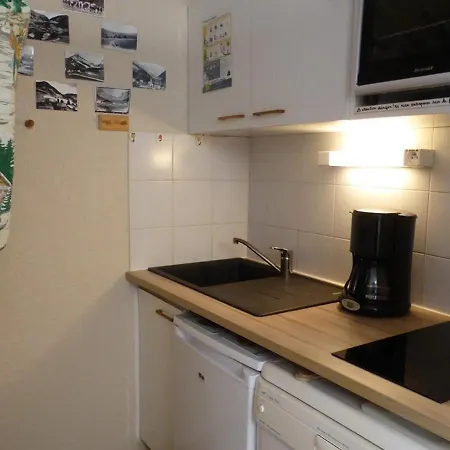 Apartment Cosy Pour 4 Avec Piscine Et Balcon A Areches-beaufort - Fr-1-342-254 *